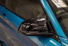 BMW M2 i - U56023