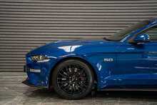 Ford Mustang V8 GT - U56034