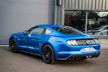 Ford Mustang V8 GT - U56068