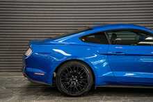 Ford Mustang V8 GT - U56068