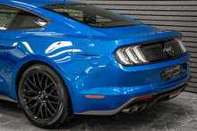 Ford Mustang V8 GT - U56068