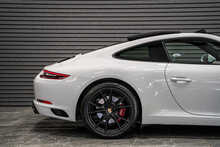 Porsche 911 T 991 Carrera - U56071