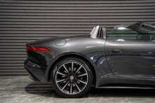 Jaguar F-Type V6 - U56075