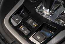 Jaguar F-Type V6 - U56075