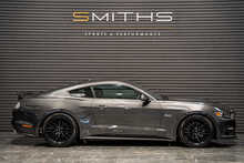 Ford Mustang V8 GT - U56078