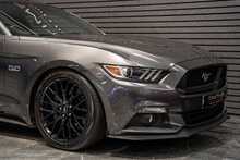 Ford Mustang V8 GT - U56078