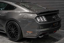 Ford Mustang V8 GT - U56078