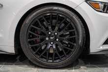 Ford Mustang V8 GT - U56086