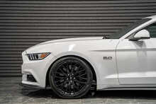 Ford Mustang V8 GT - U56086