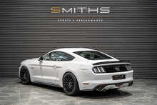 Ford Mustang V8 GT - U56086