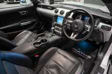 Ford Mustang V8 GT - U56086