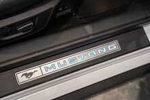 Ford Mustang V8 GT - U56086