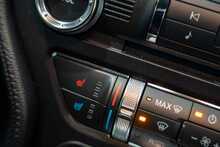 Ford Mustang V8 GT - U56086