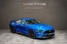 Ford Mustang V8 GT - U56093