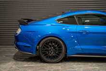 Ford Mustang V8 GT - U56093