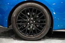 Ford Mustang V8 GT - U56093