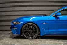 Ford Mustang V8 GT - U56093