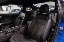 Ford Mustang V8 GT - U56093