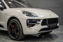 Porsche Macan T V6 GTS - U56103