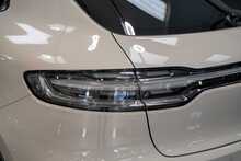 Porsche Macan T V6 GTS - U56103