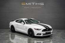 Ford Mustang V8 GT - U56106