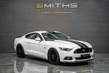 Ford Mustang V8 GT - U56106