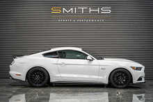 Ford Mustang V8 GT - U56106