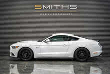 Ford Mustang V8 GT - U56106