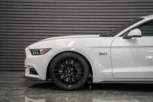 Ford Mustang V8 GT - U56106