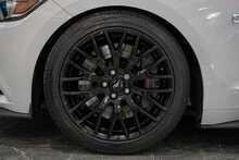 Ford Mustang V8 GT - U56106