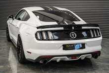 Ford Mustang V8 GT - U56106