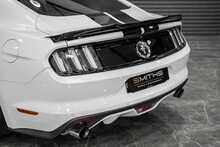 Ford Mustang V8 GT - U56106