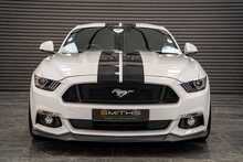 Ford Mustang V8 GT - U56106