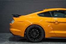 Ford Mustang V8 GT - U56108