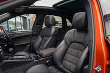 Porsche Macan T V6 GTS - U56124