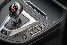 BMW M2 BiTurbo Competition - U56136