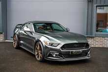 Ford Mustang V8 GT - U56138