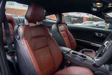 Ford Mustang V8 GT - U56138