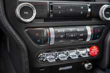 Ford Mustang V8 GT - U56138