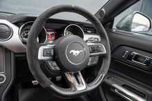 Ford Mustang V8 GT - U56138