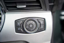 Ford Mustang V8 GT - U56138