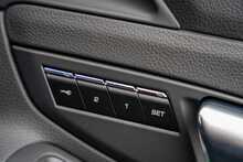 Porsche 718 Cayman T - U56140