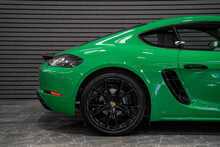 Porsche 718 Cayman T - U56140