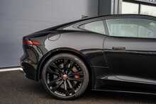 Jaguar F-Type V8 R-Dynamic Black - U56145