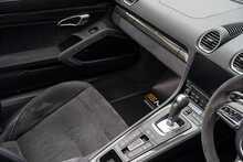Porsche 718 Boxster T GTS - U56159