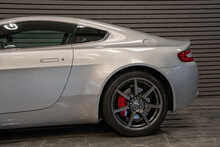 Aston Martin Vantage V8 - U56164