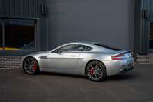 Aston Martin Vantage V8 - U56164