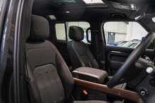 Land Rover Defender 110 D300 MHEV X - U56174
