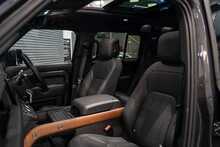 Land Rover Defender 110 D300 MHEV X - U56174