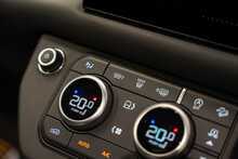 Land Rover Defender 110 D300 MHEV X - U56174